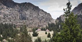 Zizri Valley, Ziarat