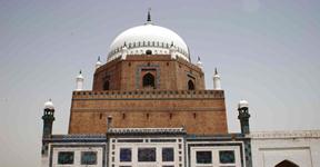 Shah Rukn-e-Alam Tomb