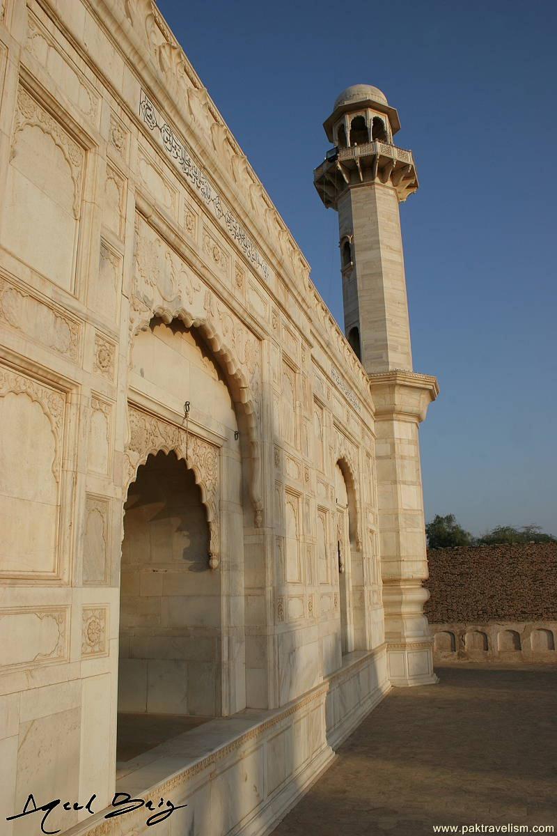 Mosque, near Derawar Fort