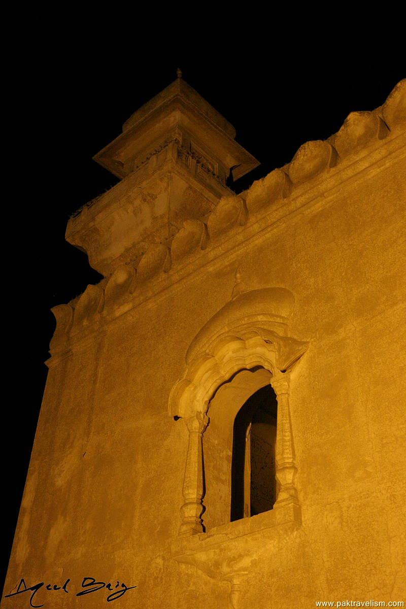 Mosque near Derawar Fort