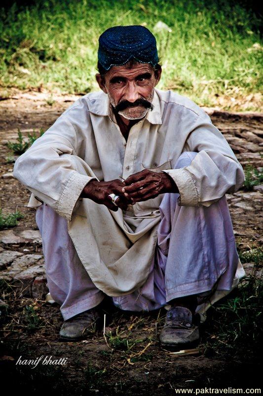 Faces In Tando Adam