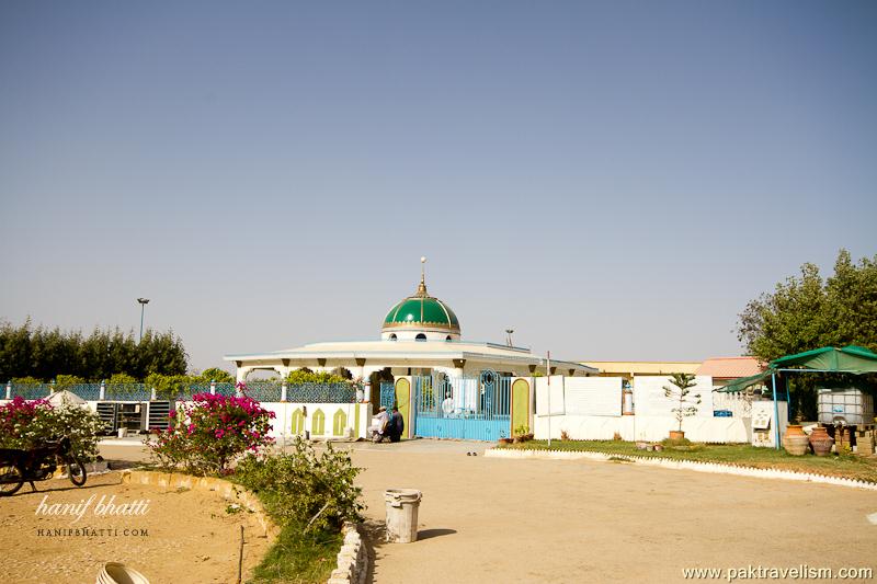 Tomb of Samandari Baba, Karachi