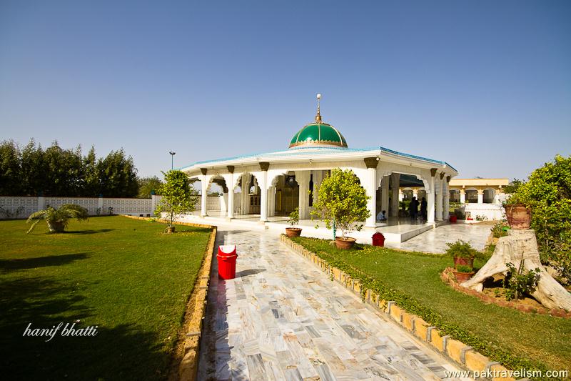 Tomb of Samandari Baba, Karachi