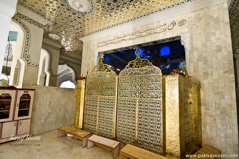 Tomb of Samandari Baba, Karachi