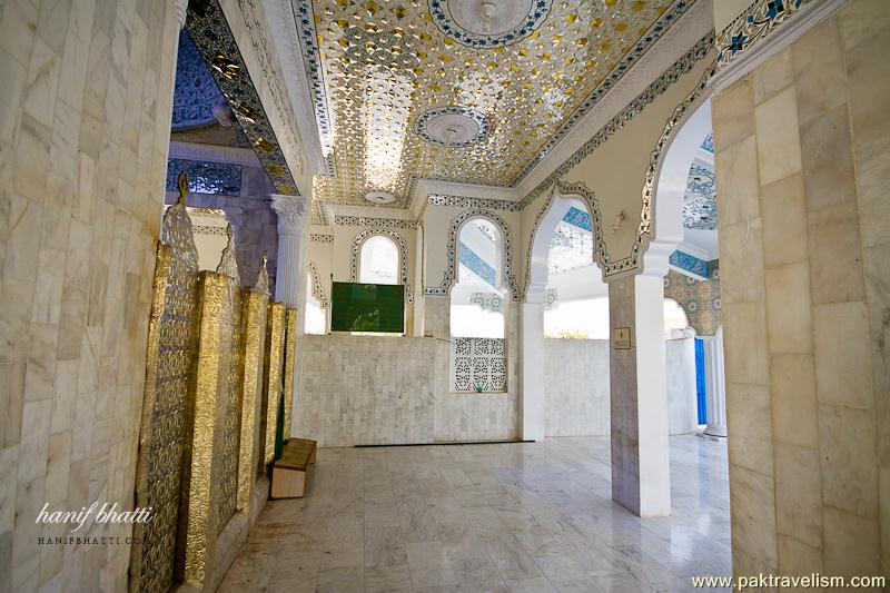 Tomb of Samandari Baba, Karachi